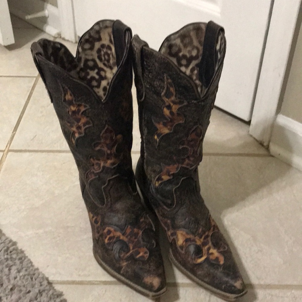 Laredo women’s cowboy boot w/ cheetah print sz 8.5